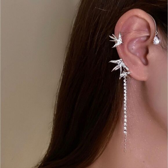 Brand New Silver Rhinestone Ear Hook Earring - Picture 1 of 3